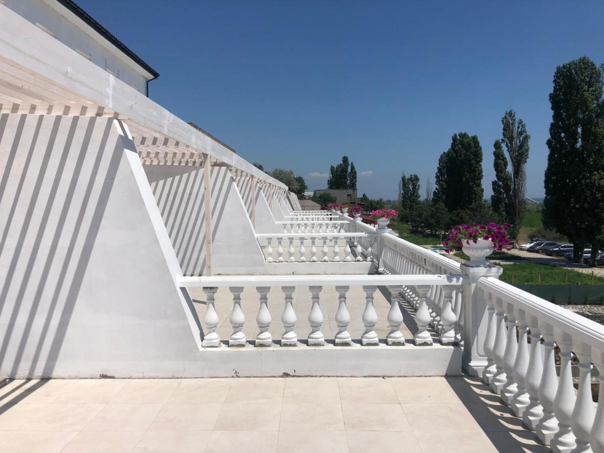 Panorama Briz Hotel Karolino-Buhaz Exterior photo